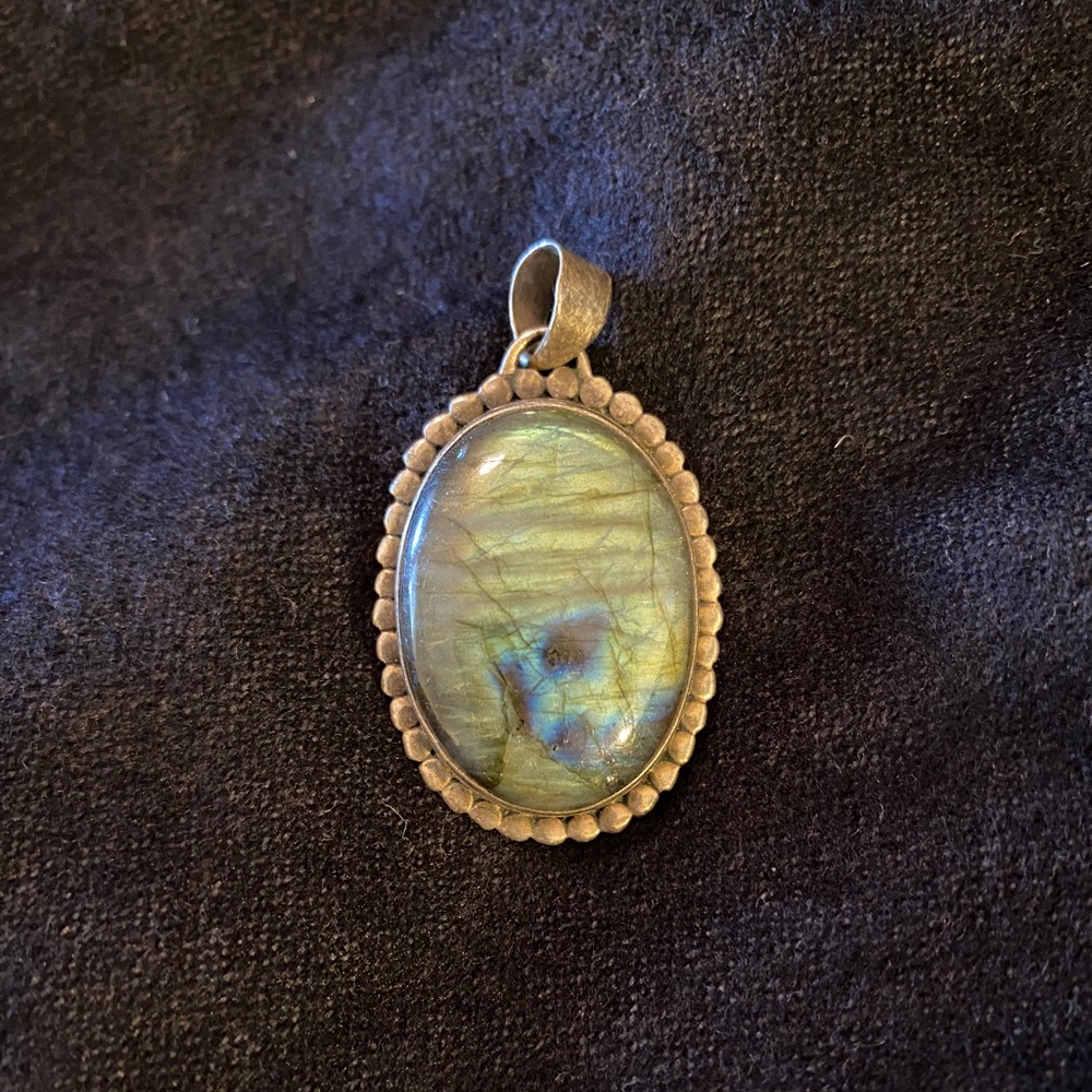 Large sterling silver Labradorite pendant